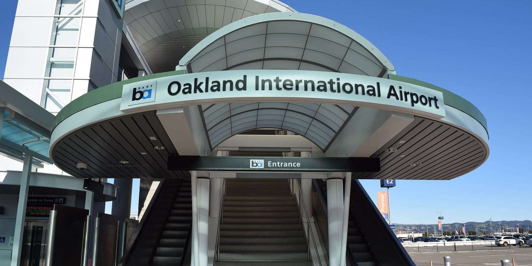 Entrance To Oakland Airport BART Station (BART To OAK Tram).JPG